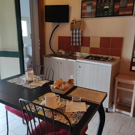 Bed & Breakfast Al Mare In Citta