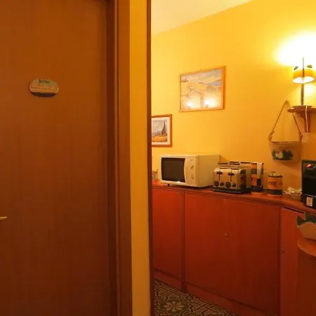 Al Mare In Citta Bed & Breakfast