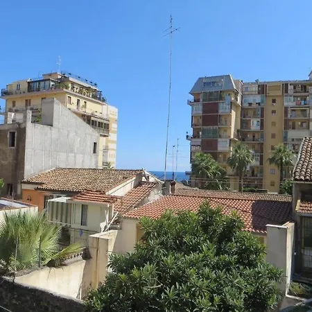 Bed & Breakfast Al Mare In Citta 3*