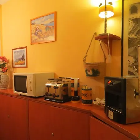 Bed & Breakfast Al Mare In Citta 3*