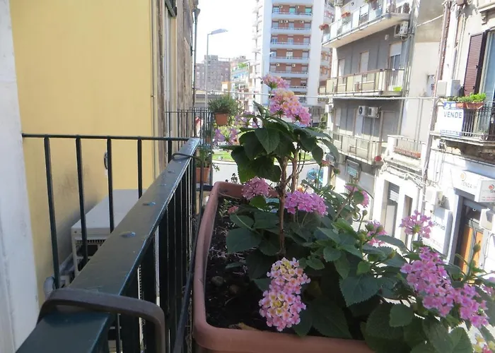 Al Mare In Alojamento de Acomodação e Pequeno-almoço Catânia